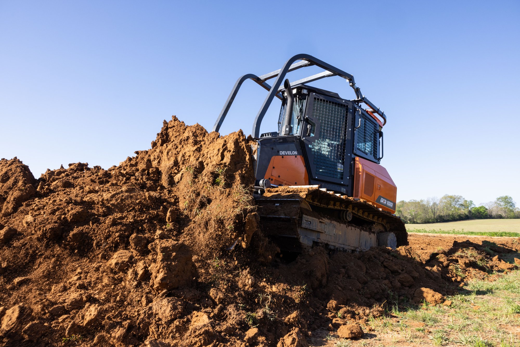 Develon DD100 dozer