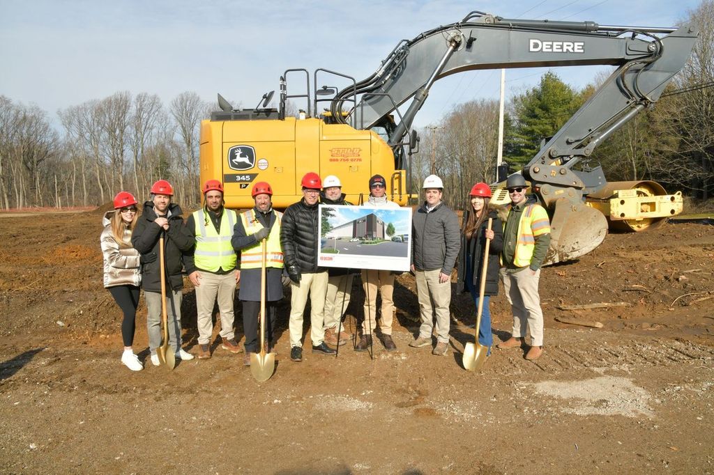 groundbreaking ceremony for 3PL Logistics