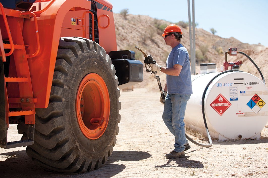 5 Tips for Managing Heavy Equipment Fluids