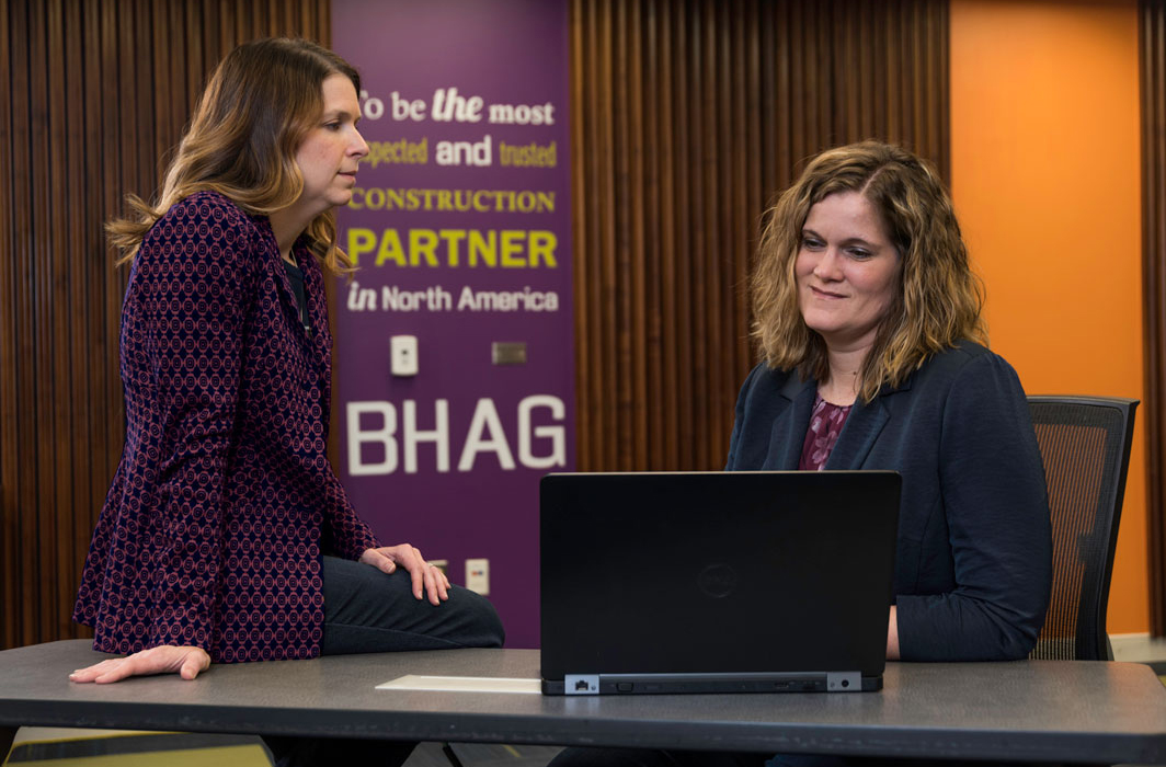 Sachse women at computer