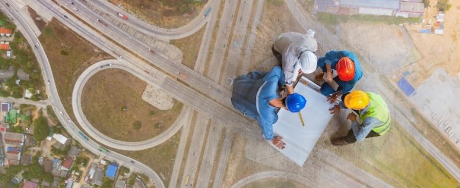 onsite meeting discussing infrastructure project