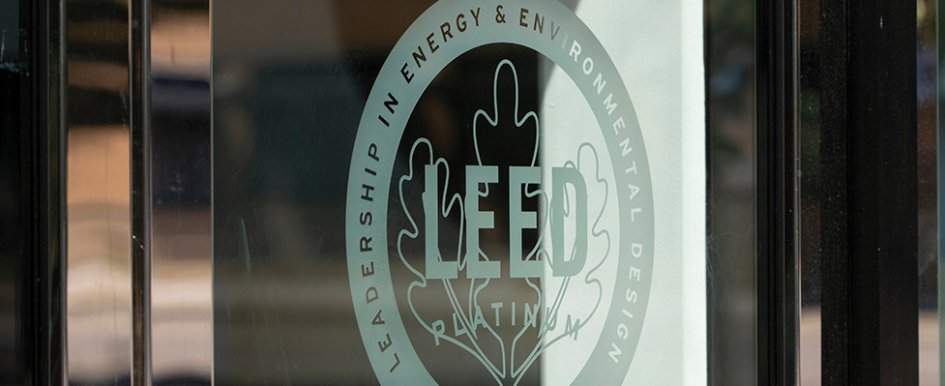 Image of LEED logo/Adobe Stock
