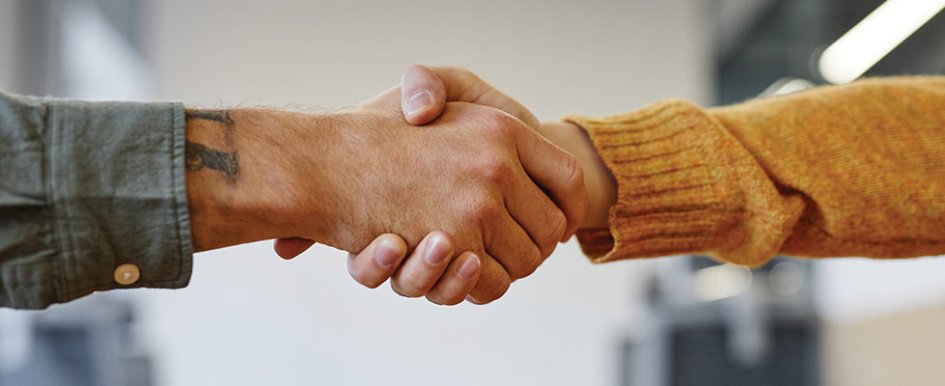 Handshake/Adobe Stock