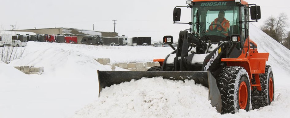 Using Wheel Loaders for Snow Removal