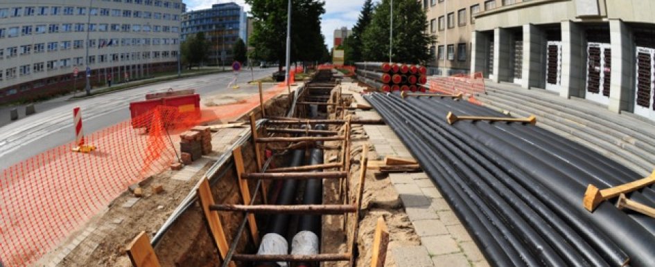 Trench with protective equipment