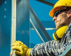 How to Increase Safety Adherence Through New-Hire Orientation & Onboarding