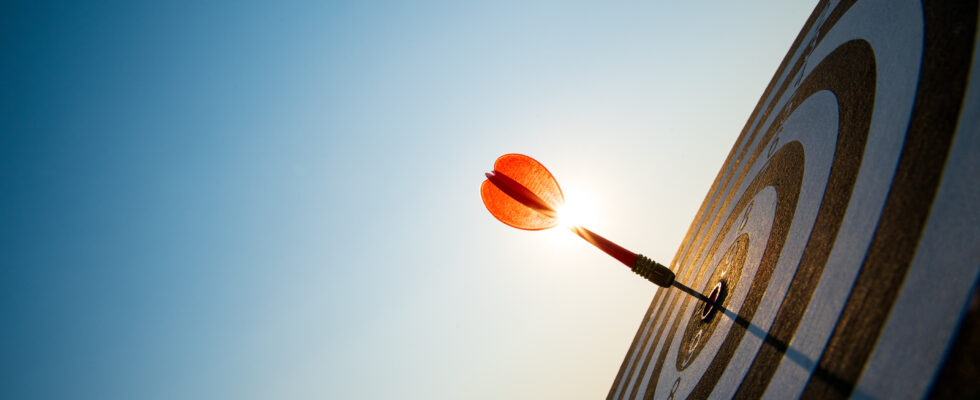 Arrow hitting a target