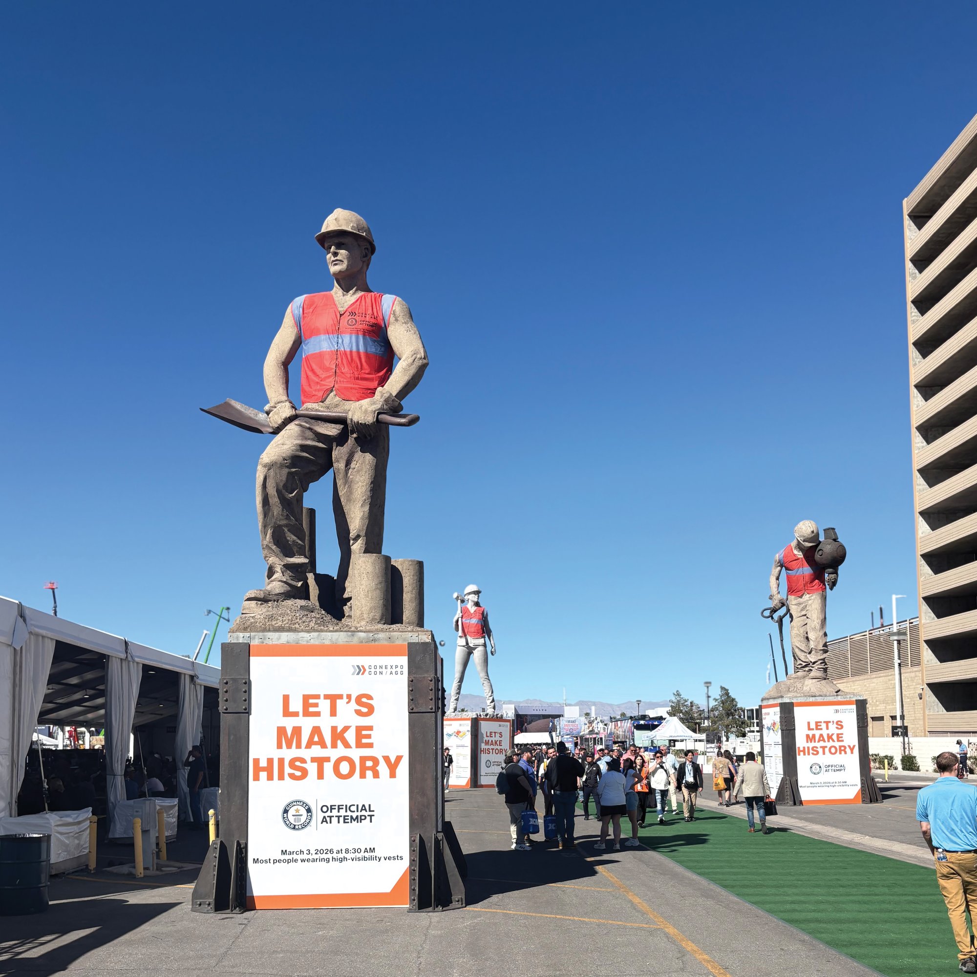 Statues at Conexpo 2026