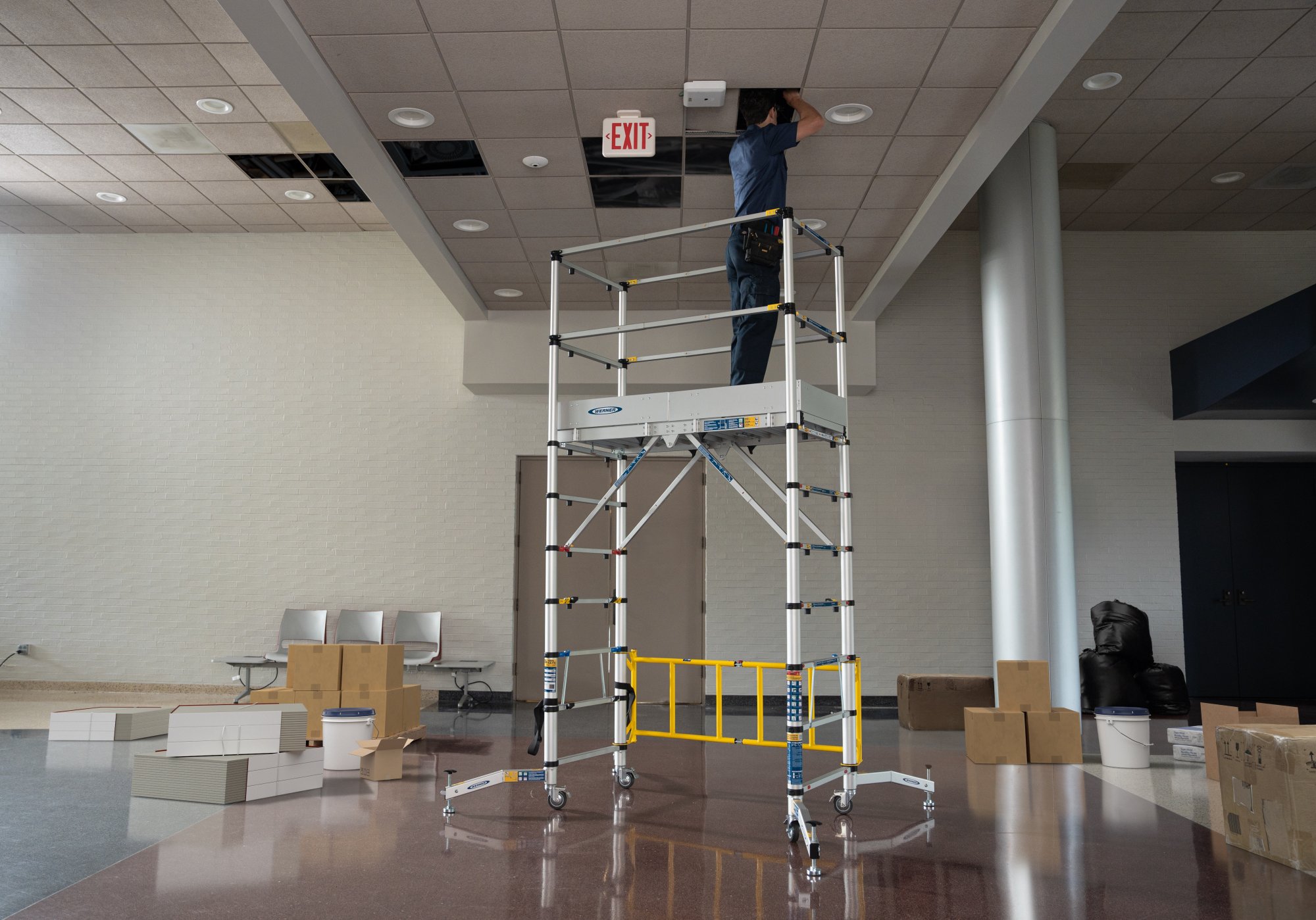 Werner Telescoping Scaffod