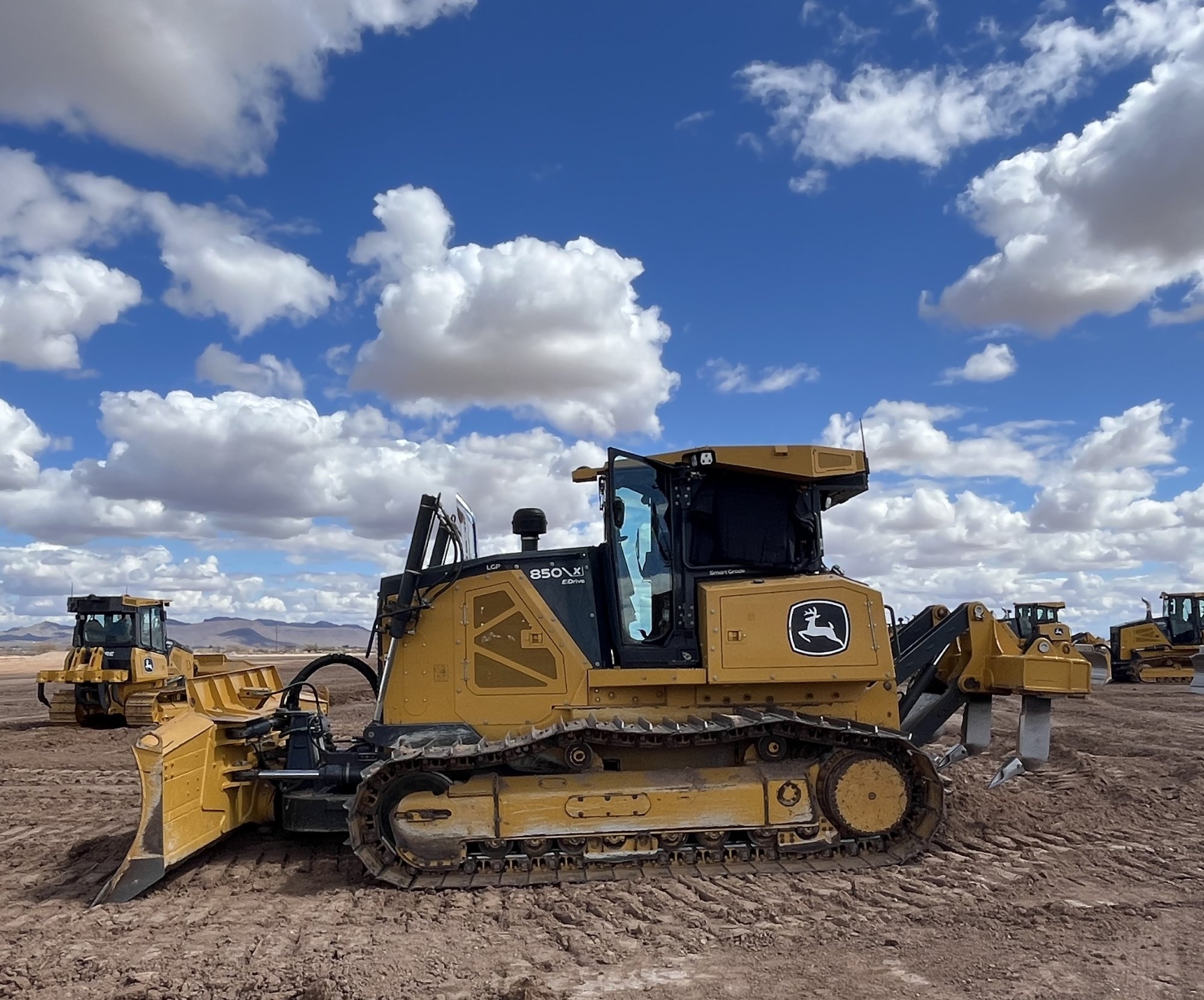 John Deere 850 X-Tier Dozer
